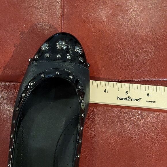 VANELI sz 8.5S black patent leather with dimensional studs - Picture 7 of 9